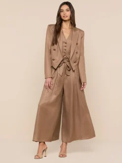 Lila Linen-Blend Blazer