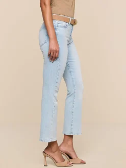 Tati Cropped Micro Boot Jean
